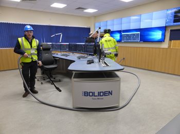Beam Engineer using central vacuum in Bolden Tara Mines office