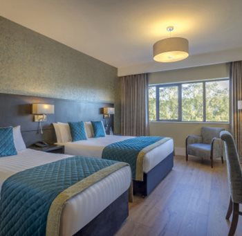 Glenroyal Hotel double bedroom