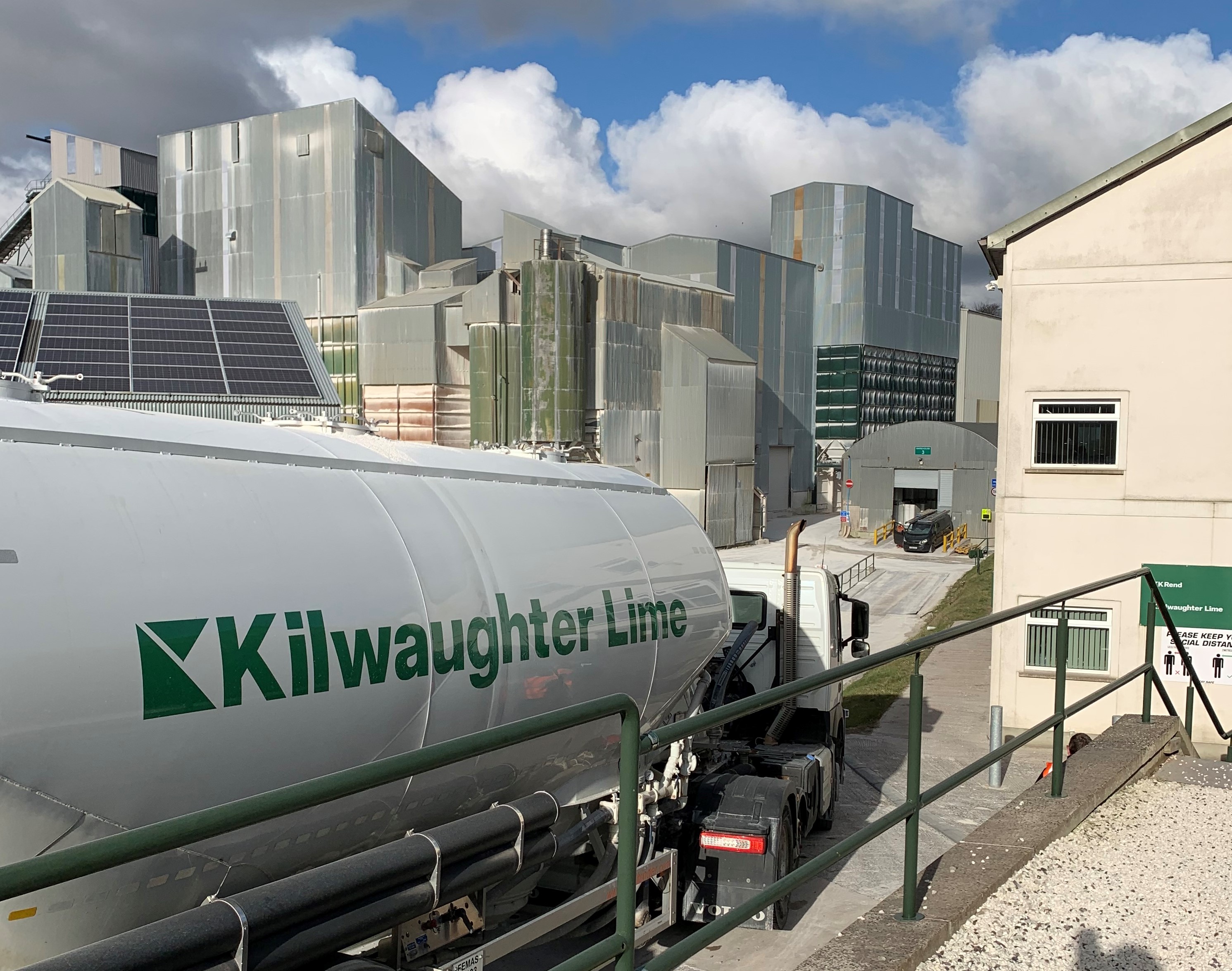 Kilwaughter lorry tank outside factory
